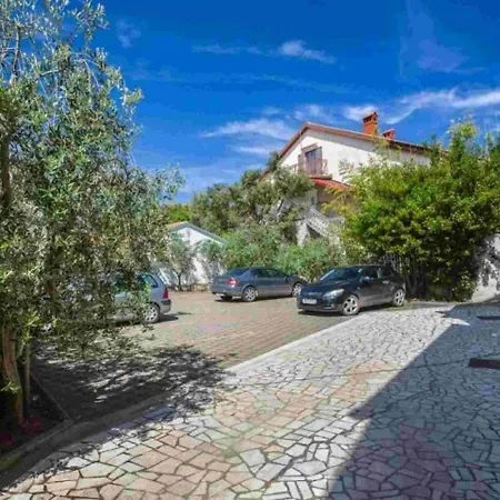 Anna 350m From The Beach * Medulin