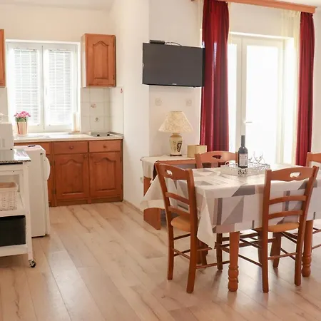 Apartment Anna 350m From The Beach Medulin